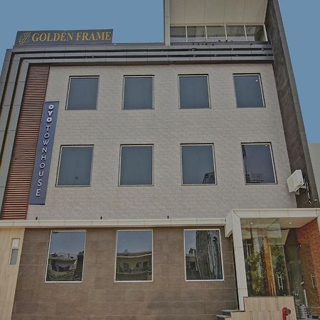 Townhouse Golden Frame Hotel Gáziábád Kültér fotó